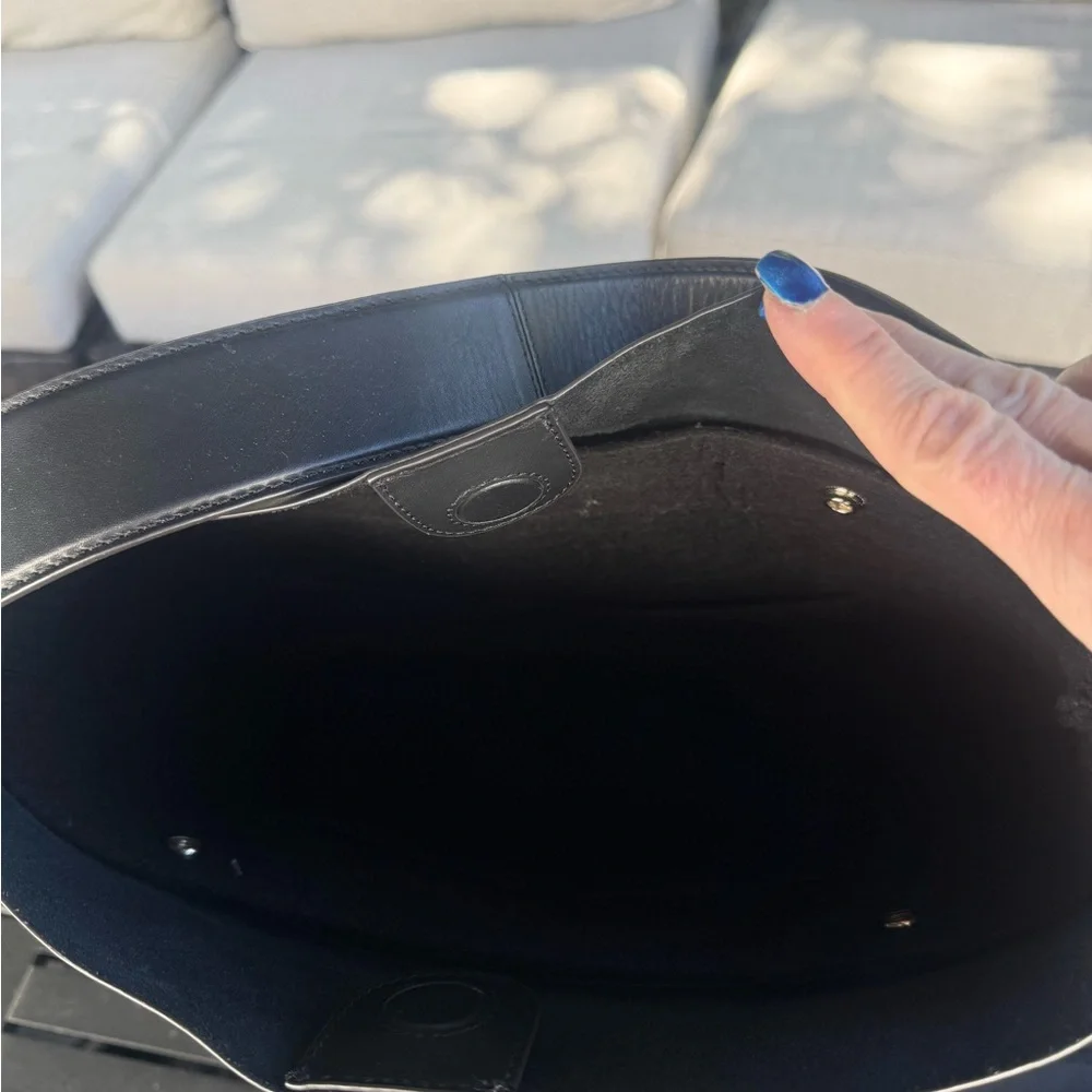 Banana Republic leather tote - Picture 4 of 11